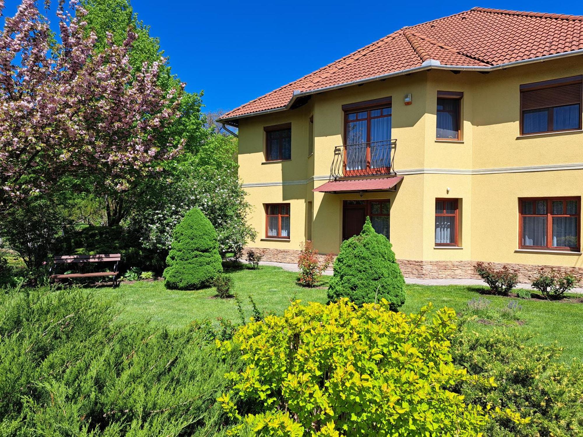Voelgy Apartman Eger Exteriér fotografie